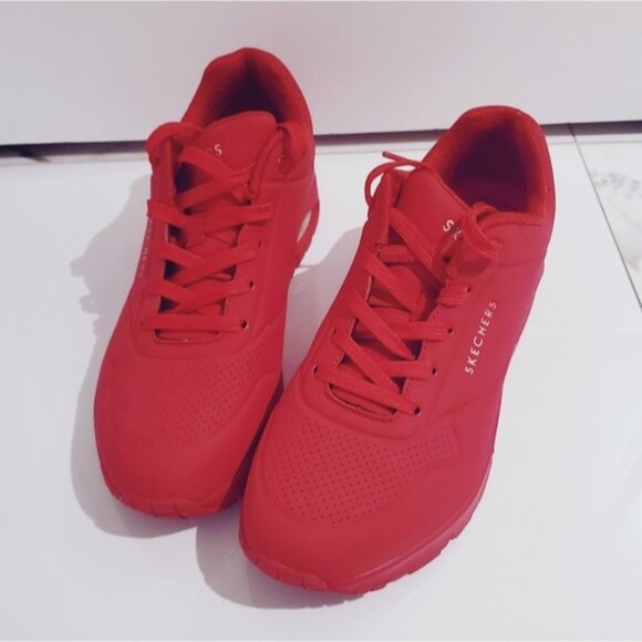 SKETCHERS UNOSTAND ON AIR RED SNEAKERS - Picture 1 of 9